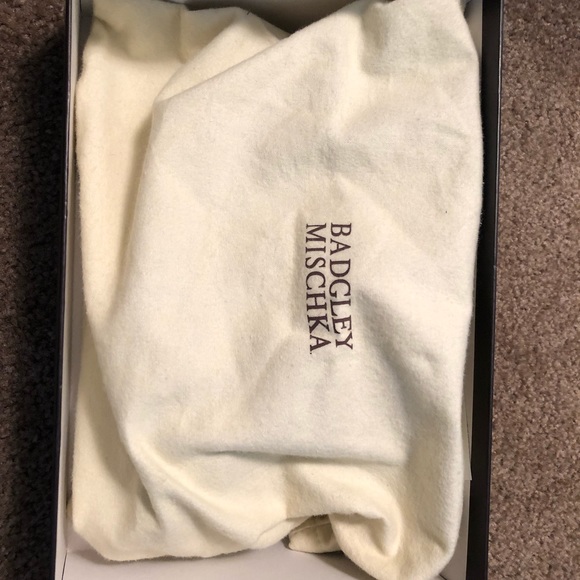 Badgley Mischka wedding wedges - Picture 5 of 5